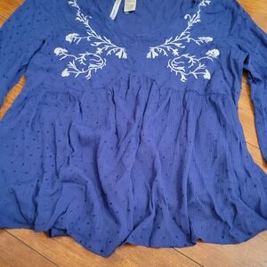 Ladies blue top